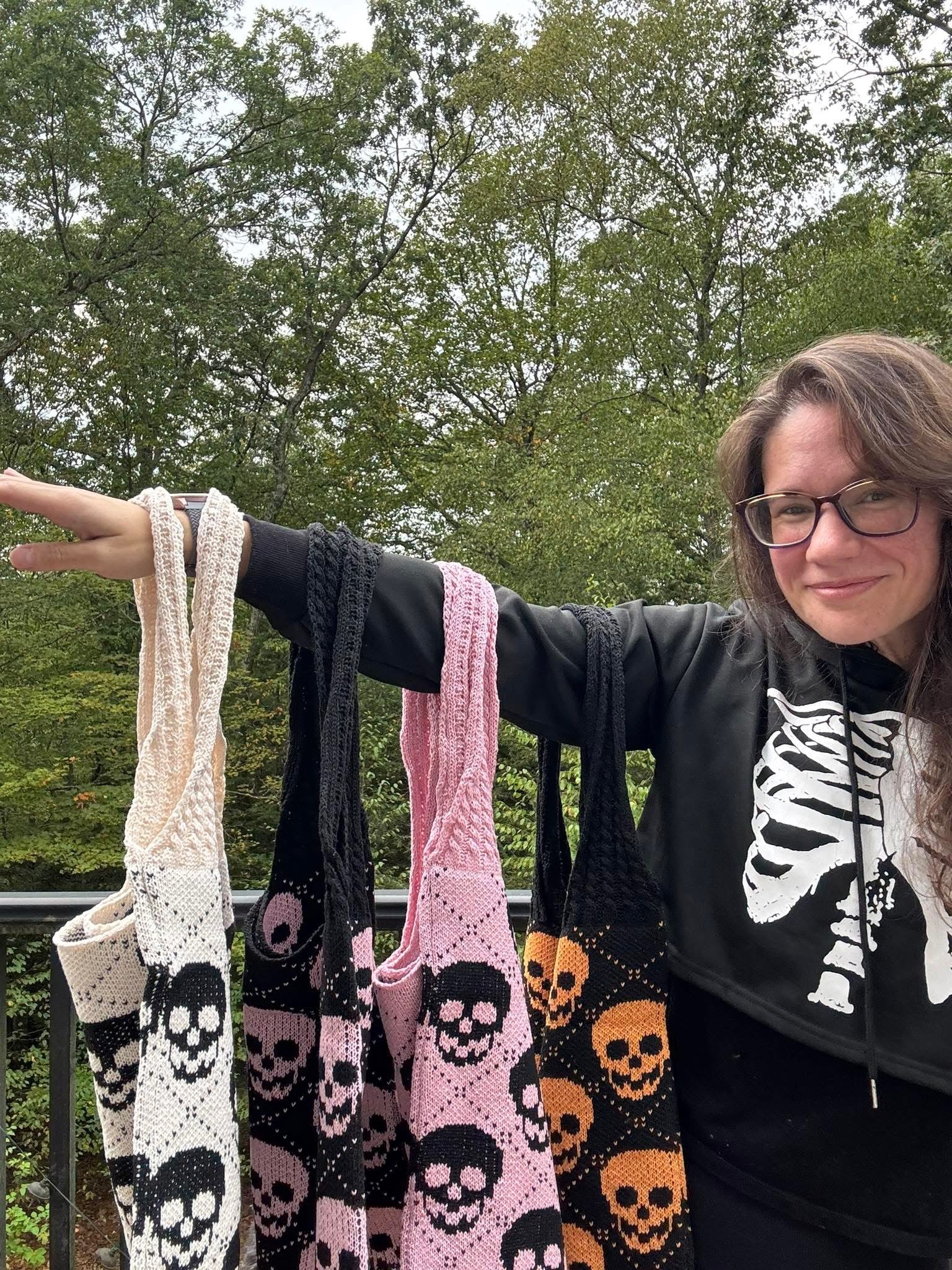 Tote Bag - Knit Sweater - Skull